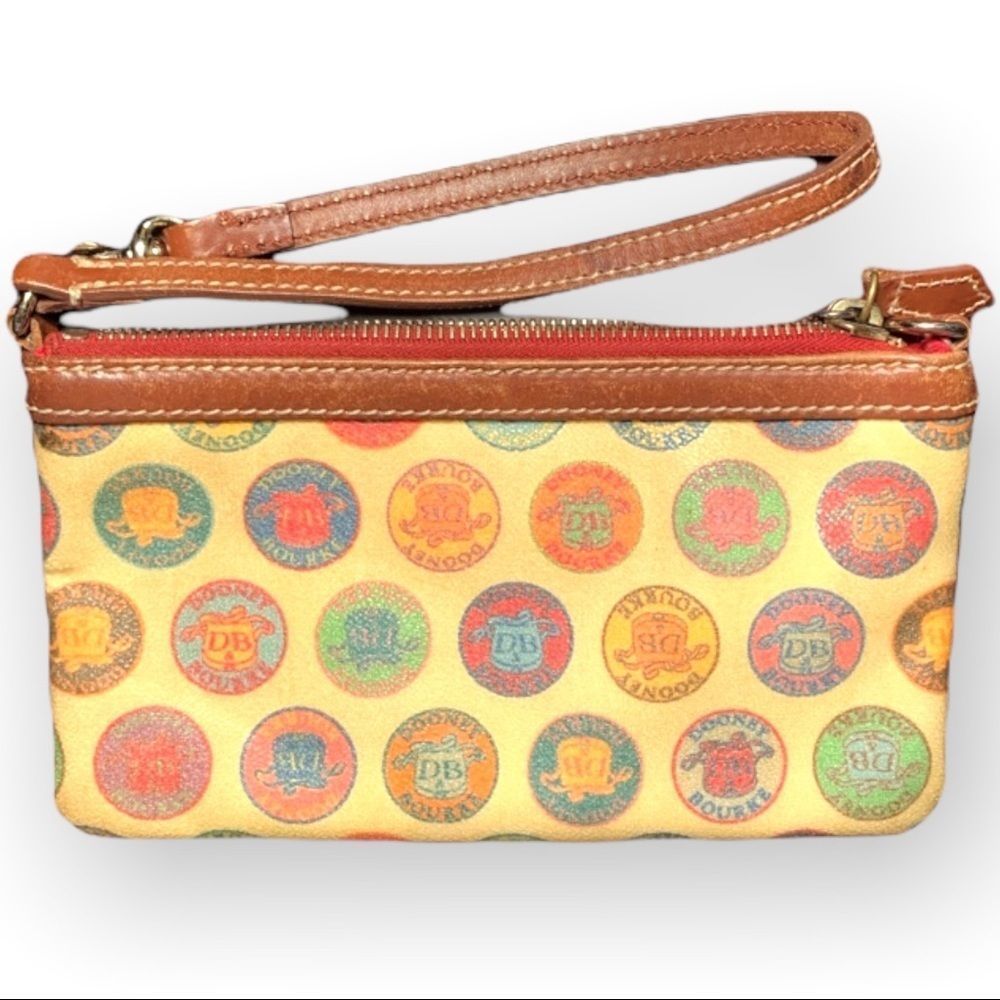 Dooney & Bourke LARGE Wristlet Medallion Collection Style # QE111-WY